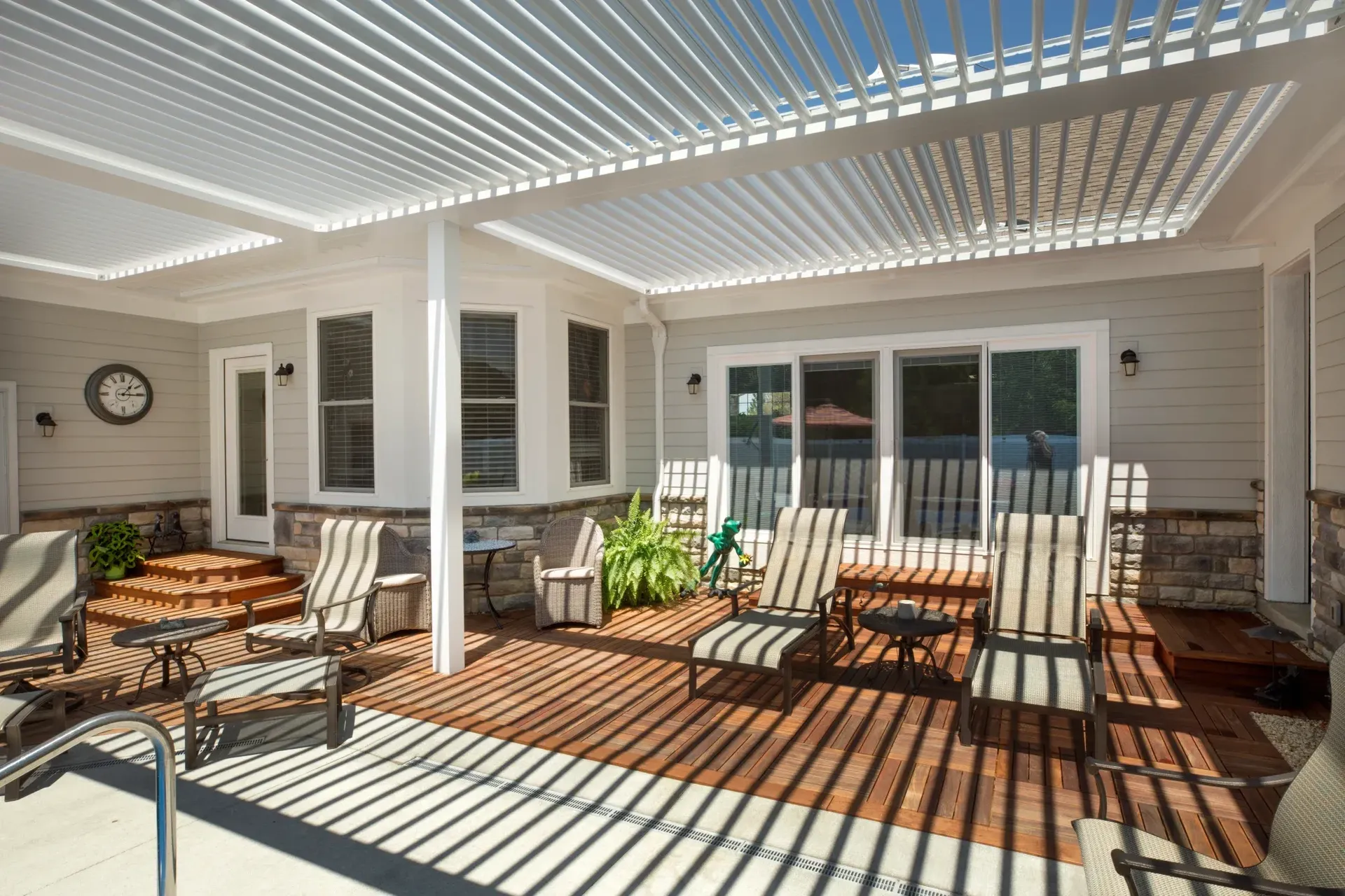 pergola shadow