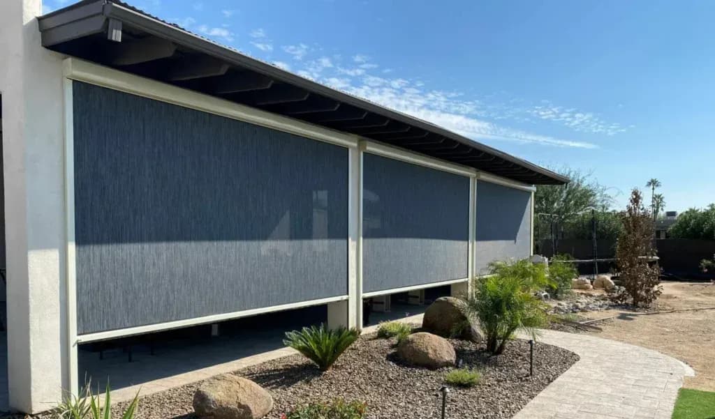retractable screen