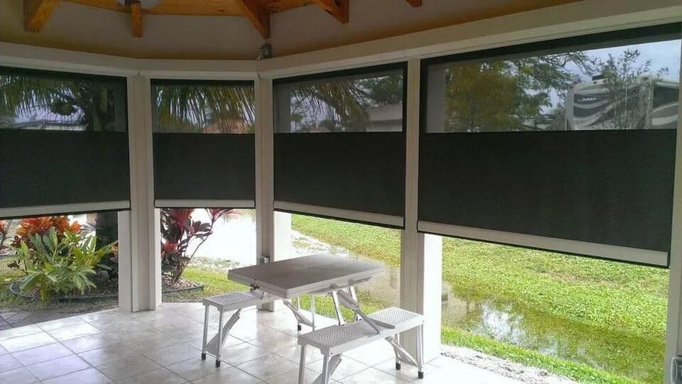 retractable screen